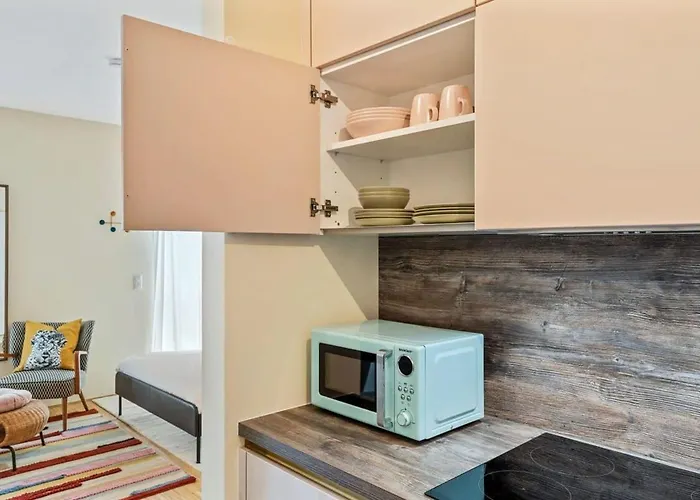 Beautifully Designed Studio In Hollerich