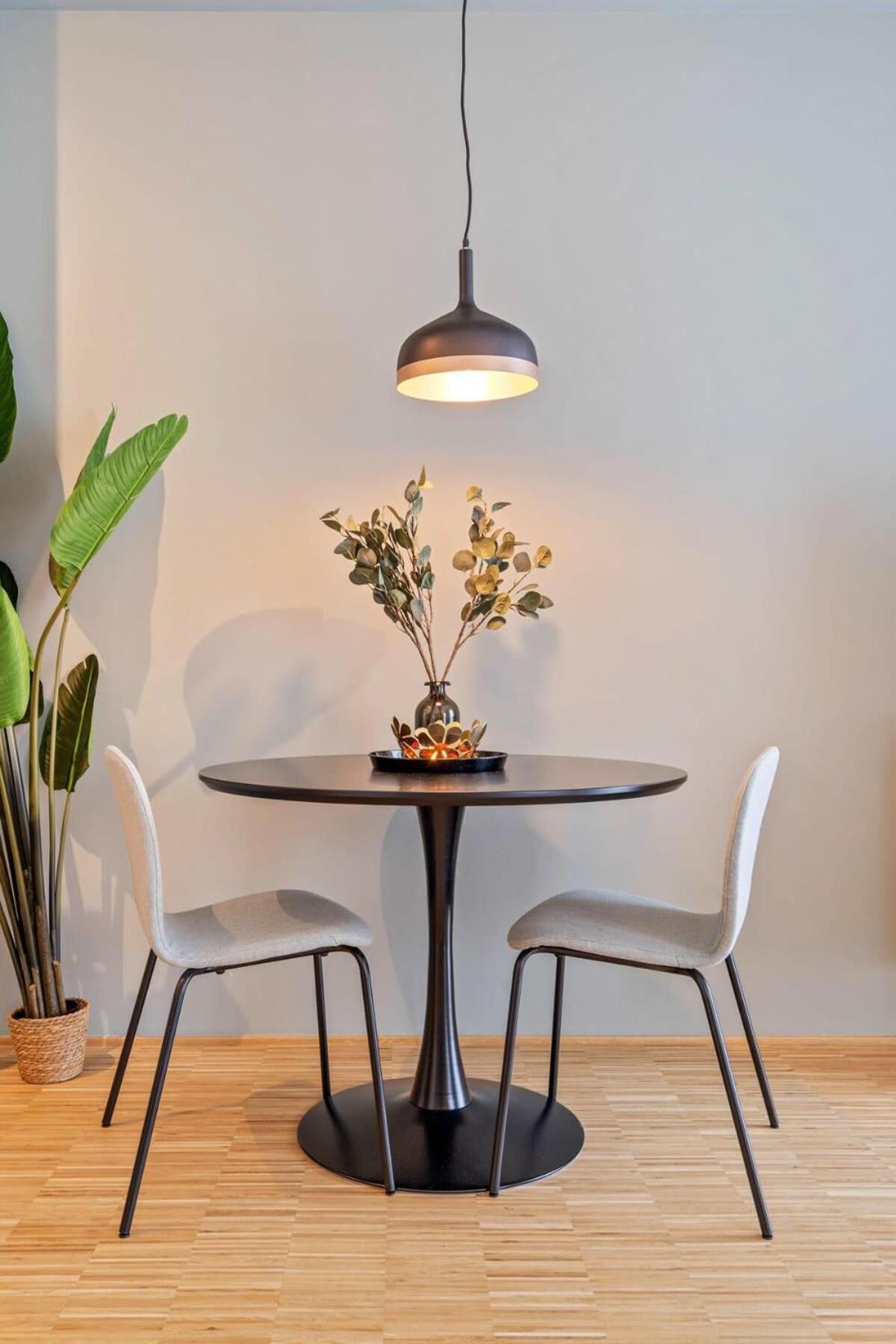 Apartment Beautifully Designed In Hollerich Luxemburg